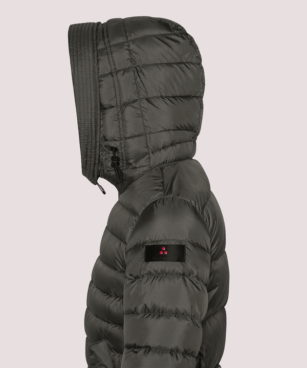 Piumino con ampio cappuccio in pelliccia PKK215501181967 /689 PEUTEREY