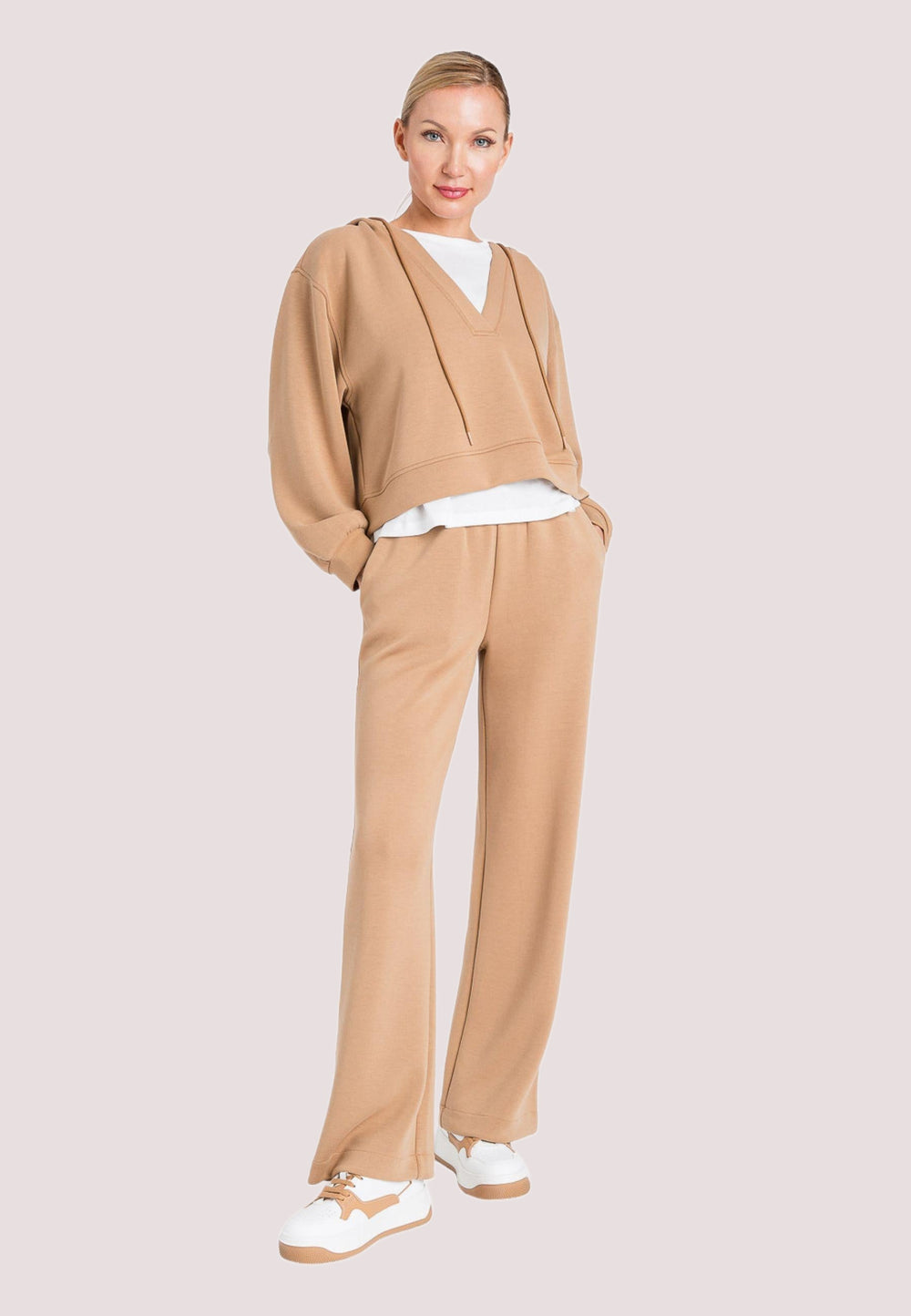 Completo loungewear felpa con cappuccio e pantaloni wide leg 252LI2QAA /12670 TWINSET 