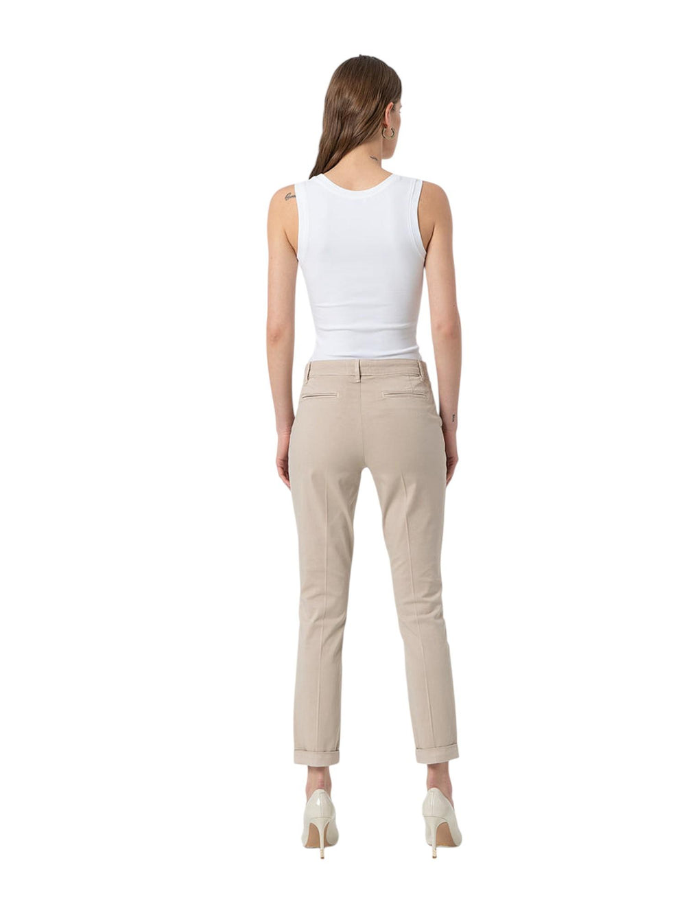 Pantaloni chino donna slim fit beige con risvolto