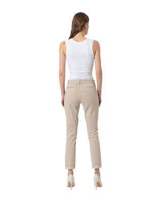 Pantaloni chino donna slim fit beige con risvolto