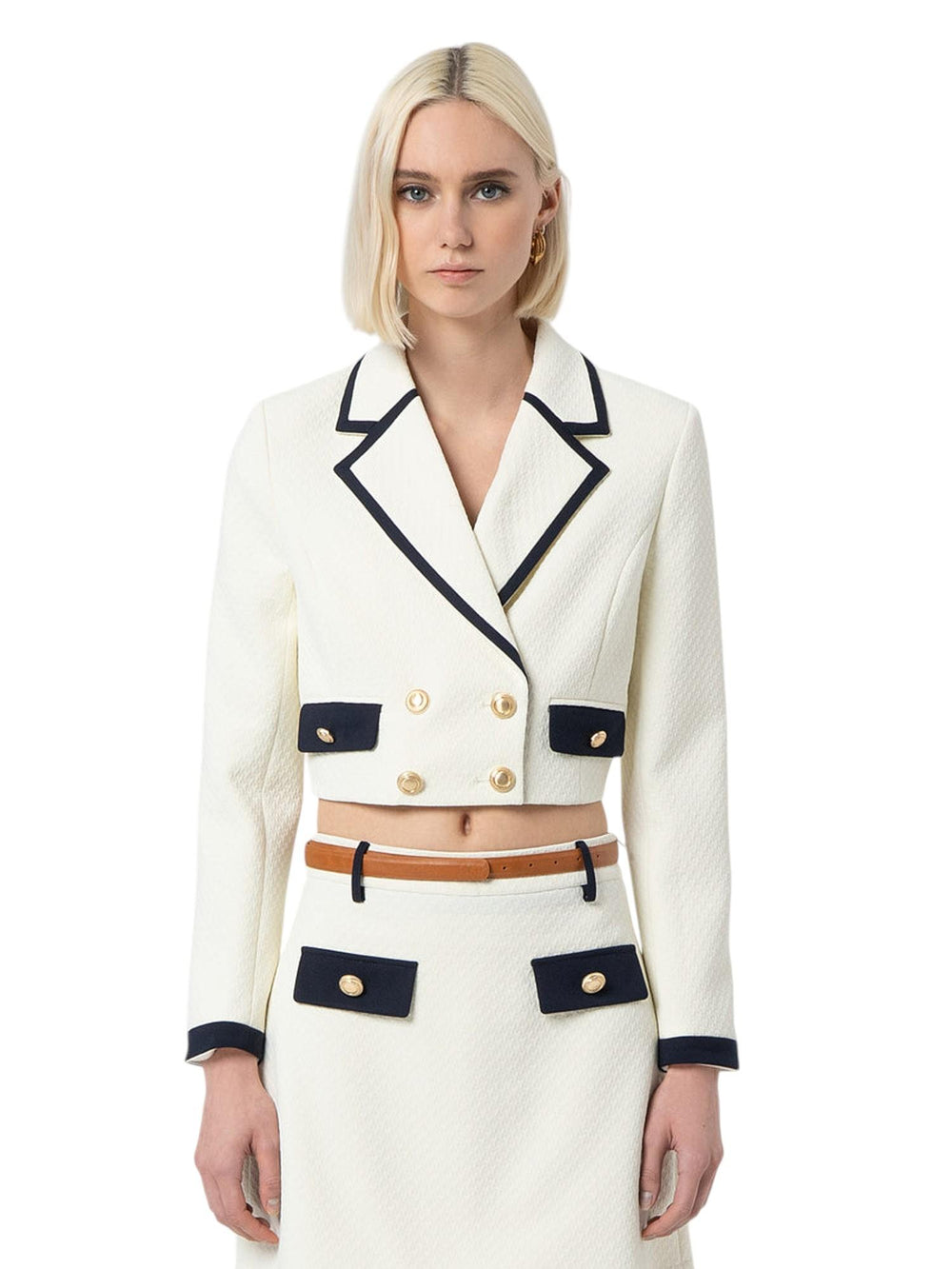 Blazer corto donna bianco con profili navy e bottoni dorati