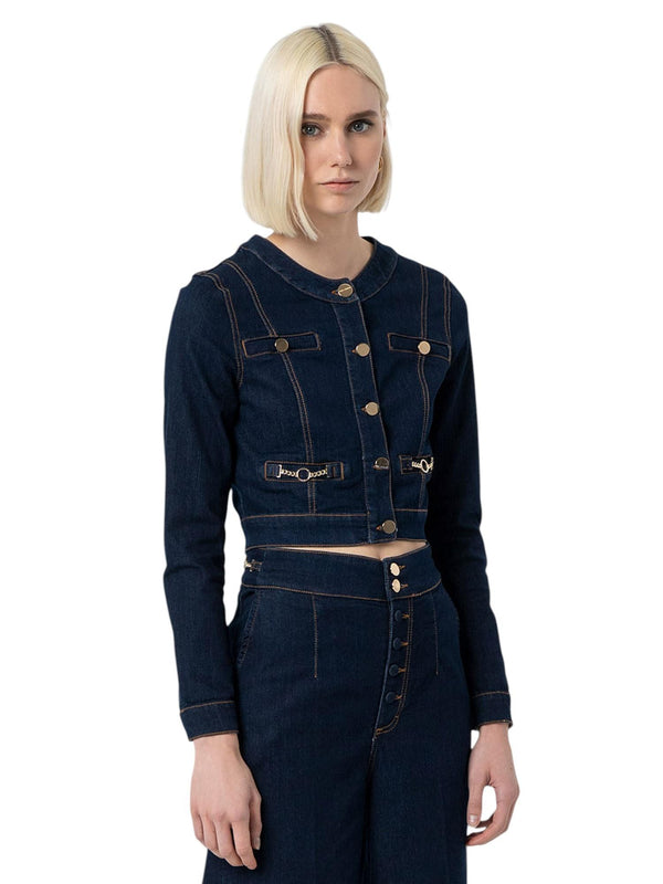 Giacca cropped in denim con dettagli gioiello
