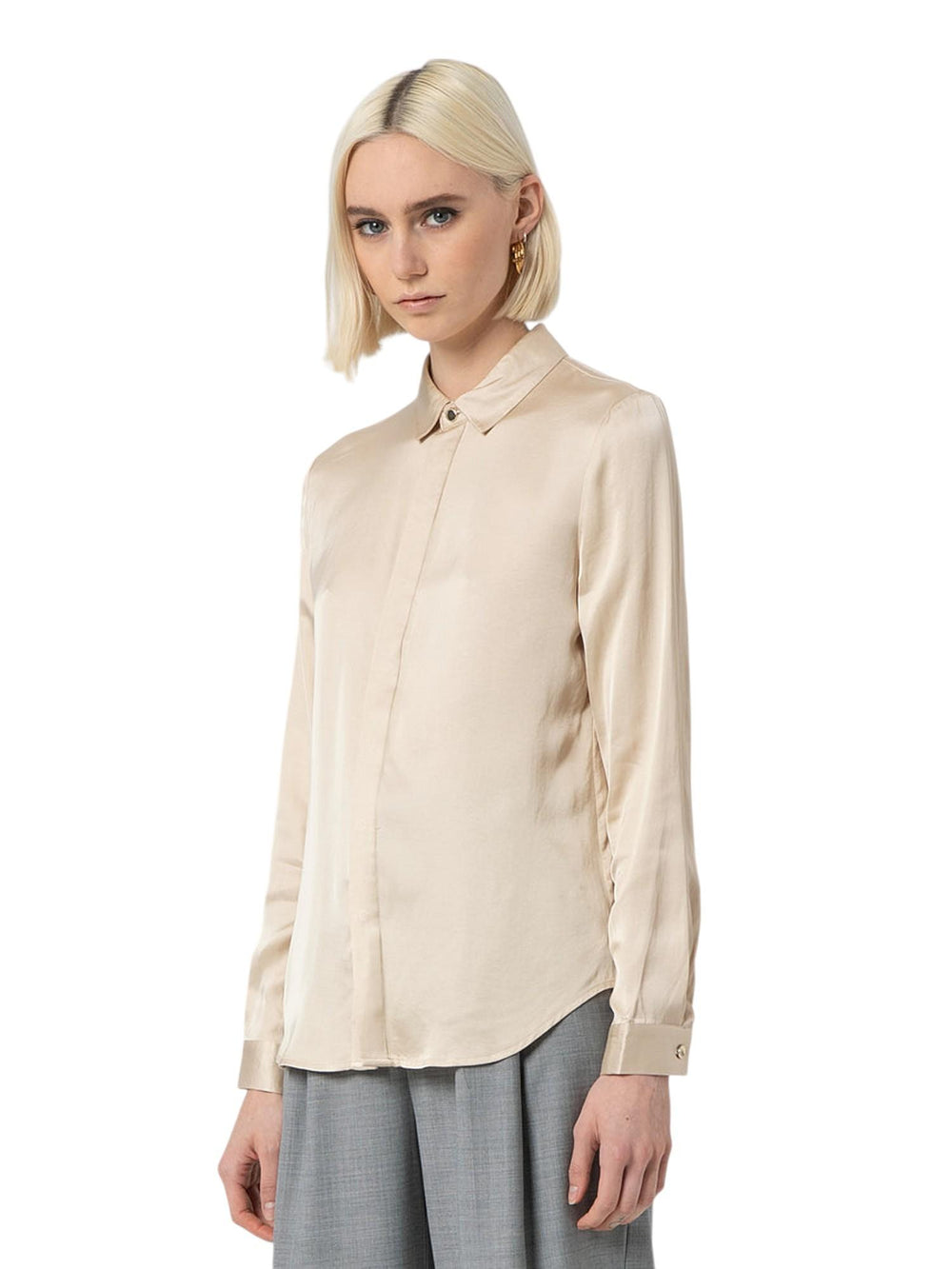 Camicia donna cream in satin con chiusura coperta