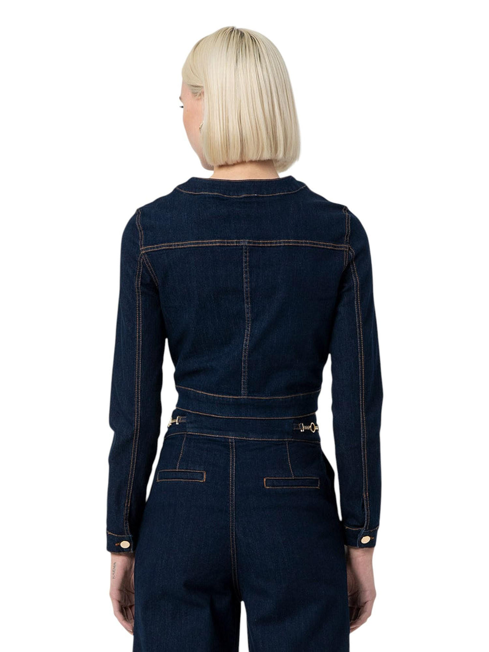 Giacca cropped in denim con dettagli gioiello