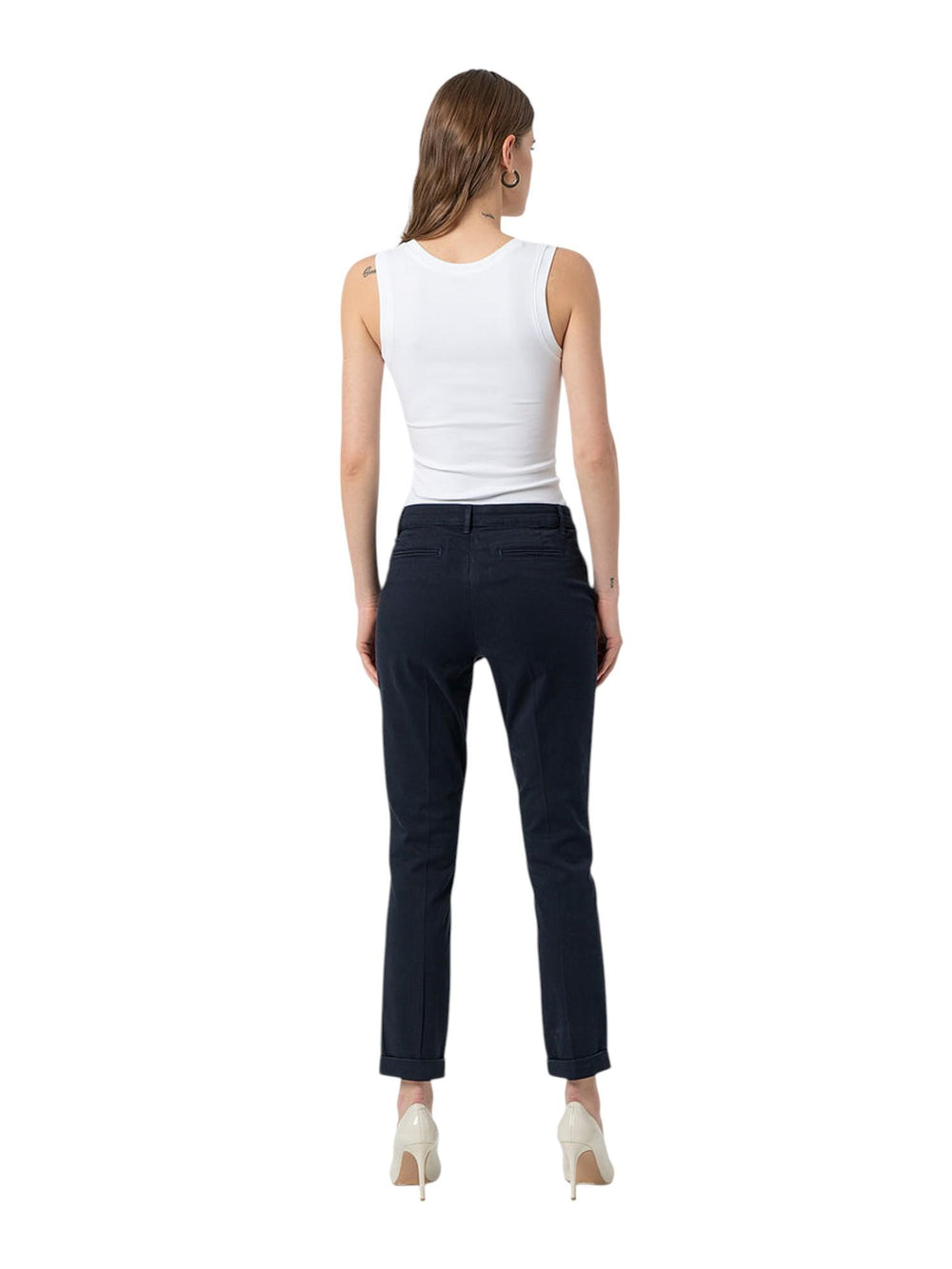 Pantaloni chino donna blu navy slim fit con risvolto