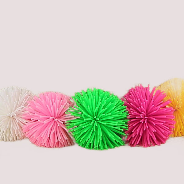 Cappello con pompon U22011 /Z41 BILLIEBLUSH 